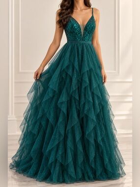 Pear Culture Emerald Green Sequin Ruffle Formal Prom Gown Size 3/4